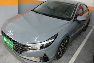 现代 伊兰特 2022款 1.5L CVT LUX尊贵版