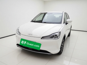 哪吒汽车 哪吒V 2022款 潮 300 Lite 磷酸铁锂