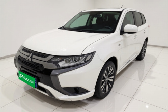 三菱 欧蓝德 2021款 改款 2.0L 两驱畅行版 5座