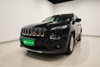 Jeep 自由光 2017款 2.0L 优越版