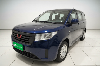 五菱汽车 五菱宏光PLUS 2020款 1.5L 手动标准型 5座