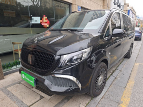 奔驰 威霆 2021款 2.0T 商务版 7座