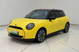 电动MINI COOPER 2024款 456km COOPER E 经典派