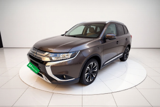 三菱 欧蓝德 2019款 2.0L 两驱畅享版 5座 国VI