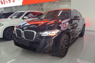 宝马X4 2022款 xDrive 25i M运动套装