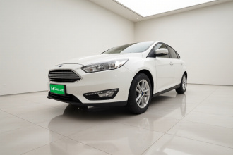 福特 福克斯 2018款 三厢经典 EcoBoost 180 自动精英型