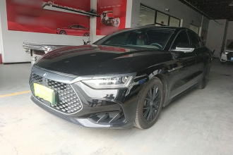 比亚迪 汉 2024款 DM-i 荣耀版 121KM 尊贵型
