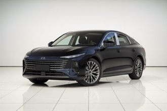 奔腾B70 2024款 龙腾版 1.5T 领创型