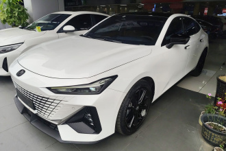 长安UNI-V 2023款 1.5T 尊贵型