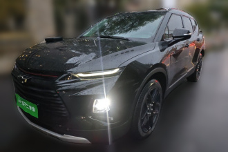 雪佛兰 开拓者 2022款 轻混 650T Redline 7座 霆版