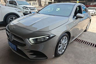 奔驰A级 2019款 改款 A 200 L 运动轿车