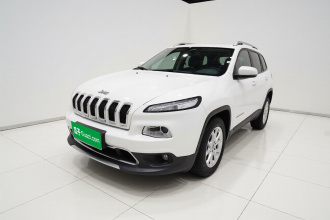 Jeep 自由光 2017款 2.0L 优越版