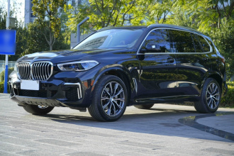 宝马X5 2022款 改款 xDrive 30Li 尊享型M运动套装