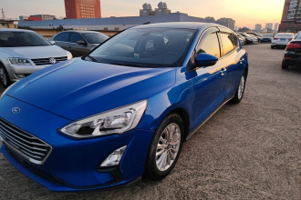 福特 福克斯 2019款 两厢 EcoBoost 180 自动锋潮型