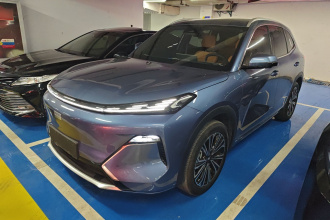 吉利银河 银河星舰7 EM-i 2025款 120km 领航版