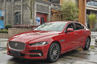 捷豹XEL 2020款 2.0T 200PS S进取优雅版