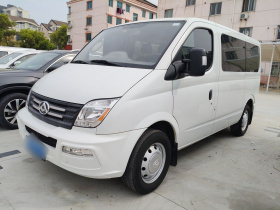 上汽大通MAXUS 新途V80 2023款 2.0T AMT经典傲运通短轴超低顶5/6座