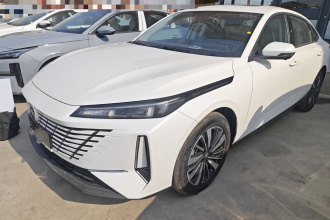 长安 逸动PHEV 2025款 智慧新蓝鲸 145KM 战舰版