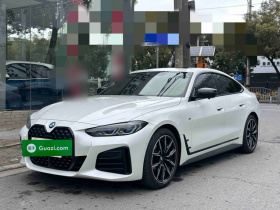 宝马4系 2022款 425i Gran Coupe M运动曜夜套装