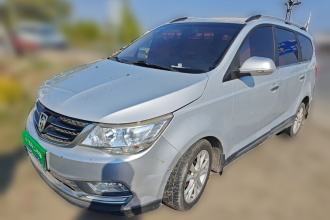 宝骏730 2016款 1.5L 手动舒适型 7座 国V