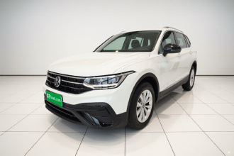大众 途观L 2024款 出众款 300TSI 自动两驱龙腾版