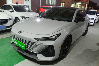 长安UNI-V 2023款 1.5T 尊贵型