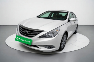 现代 索纳塔 2014款 2.0L 自动豪华版