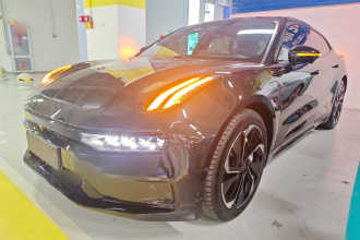 极氪001 2022款 长续航双电机 WE版