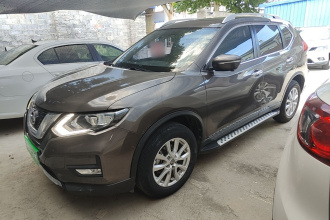 日产 奇骏 2021款 2.0L CVT 2WD XL ITS舒适纪念版