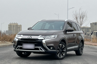 三菱 欧蓝德 2020款 2.0L 两驱畅享版 5座
