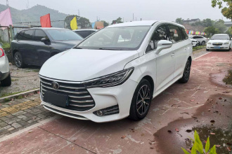 比亚迪 宋MAX 2018款 1.5T 自动智联豪华型 6座