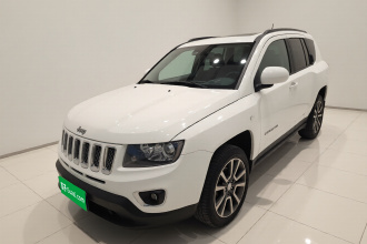 Jeep 指南者(进口) 2015款 2.0L 两驱豪华版