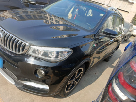 SWM斯威汽车 SWM斯威X7 2017款 1.5T 自动智享型 7座