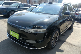 鸿蒙智行 问界M9 2025款 增程 Ultra版 52kWh 6座版 (192线激光雷达）