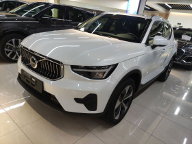 沃尔沃XC40 2025款 B4 四驱智远豪华版