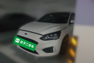 福特 福克斯 2020款 三厢 EcoBoost 180 自动ST Line