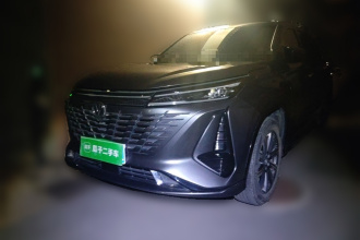 长安CS75 PLUS 2023款 第三代 1.5T 自动尊贵型