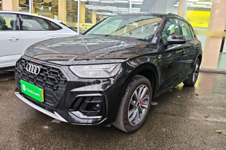 奥迪Q5L 2024款 40 TFSI 豪华动感型