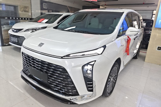 别克GL8新能源 2024款  陆尊 奢享版 7座