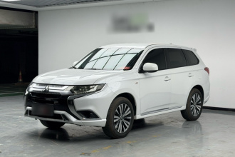 三菱 欧蓝德 2021款 2.0L 两驱畅行版 5座
