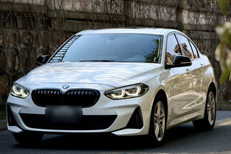 宝马1系 2021款 改款 120i M运动曜夜版