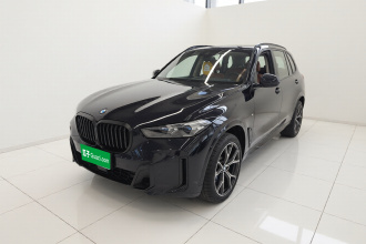 宝马X5 2023款 xDrive 30Li 尊享型M运动曜夜套装