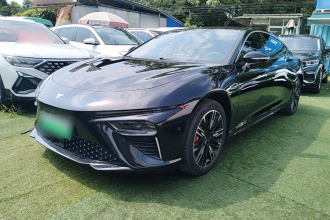 哪吒汽车 哪吒S 2022款 增程版 1160km 后驱小版
