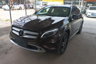 奔驰GLA 2015款 GLA 220 4MATIC 时尚型