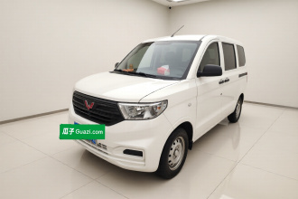 五菱汽车 五菱宏光V 2022款 1.5L劲取版电动助力LAR