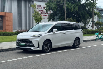 别克GL8新能源 2025款 陆尚 智享版