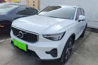 沃尔沃XC40 2023款 B3 智远豪华版