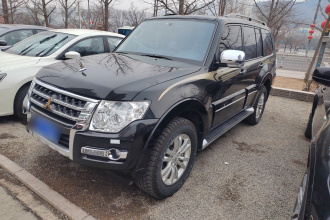 三菱 帕杰罗（平行进口）