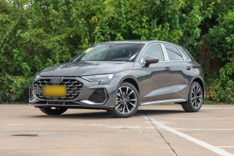 奥迪A3 2024款 Sportback 35 TFSI RS套件燃速型