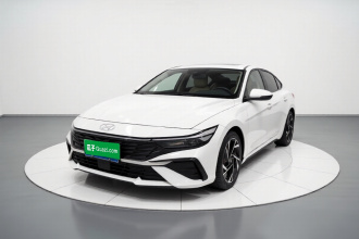 现代 伊兰特 2023款 1.5L CVT LUX尊贵版